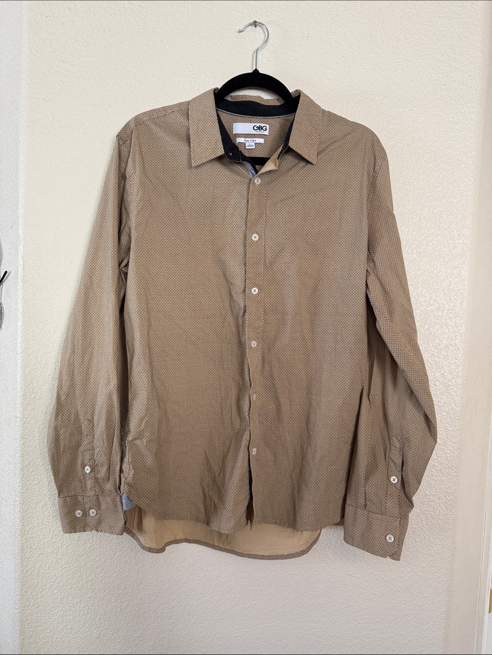 GBG Los Angeles Men's Tan Patterned Button-Up Dress Shirt